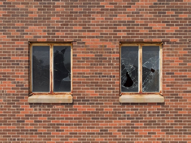Top 5 Signs It’s Time to Replace Your Windows